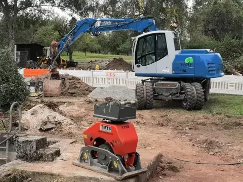 Maschineneinsatz auf der Baustelle