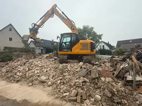 Rückbau mit dem Kettenbagger