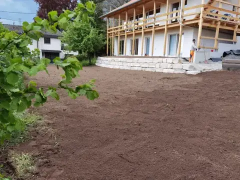 Neugestaltung einer Gartenfläche